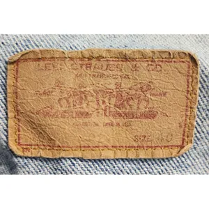 Vtg Levi's Denim Trucker Jacket Classic Fit Light Wash‎ Jean 40 Made in USA thumbnail 5