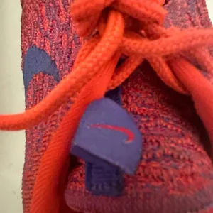 Nike Womens Roshe One Run Flyknit Red/Violet Sneakers 6.5 thumbnail 9