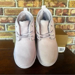UGG Neumel Women's Boot Size 7 #241A thumbnail 3