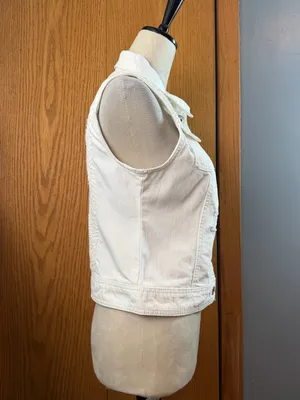 Mudd White Denim Crochet Lace Back Button Vest Size Medium 100% Cotton thumbnail 6