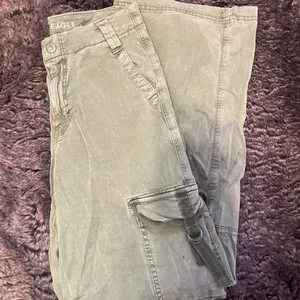 American eagle cargo pants  thumbnail 2