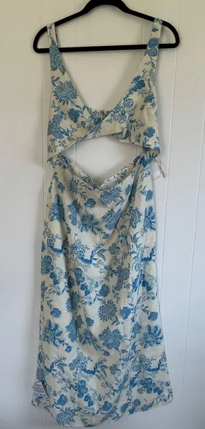 ASOS DESIGN Blue Floral Toile Cutout Midi‎ Dress Size US 10 Twisted Bust Summer thumbnail 1