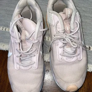 Nike Shoes Womens 7.5 Air Max Interlock Running Sneakers Pink Lace Up thumbnail 2