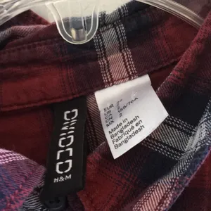 FINAL MARKDOWN Ladies divided H&M blouse 2 thumbnail 4