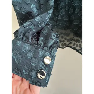 NWT Chico's Darkest Spruce Clip Jacquard Soft Shirt Size 3 Green Sheer Floral thumbnail 4