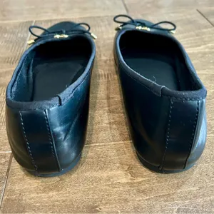 Women’s Ballet Flats with Tie with Gold Detail Black Size 8 EUC Girly Feminine thumbnail 3