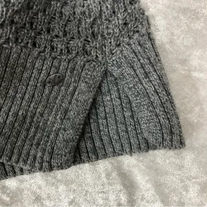 American Eagle Gray V-Neck knit Sweater Size Large wool blend thumbnail 8