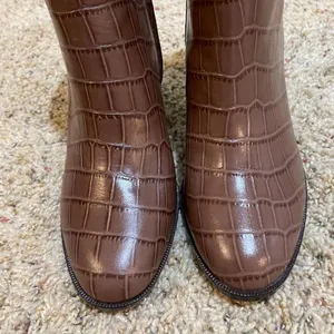 Madewell The Mira Side-Seam Ankle Boot in Croc Embossed Leather thumbnail 4