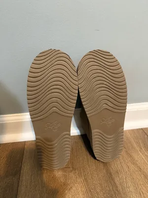 American Eagle Slippers thumbnail 4