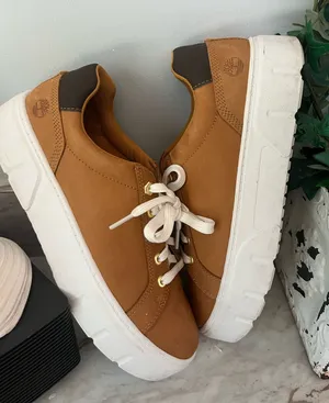 Timberland Women’s sneakers size 9.5 thumbnail 1