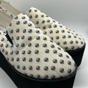 Omighty Cream Alien Platform Heels Shoes **Size 39/US Size 9** 👽👽 thumbnail 3