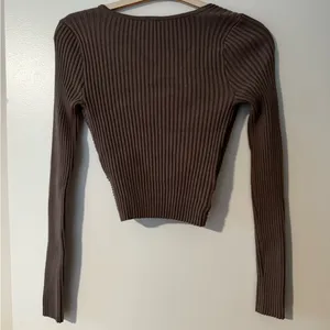 Abercrombie & Fitch Soft AF Collection Brown Cropped Ribbed Crossover Sweater thumbnail 9