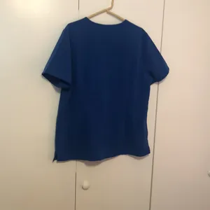 Figs Casma 3 pocket Technical Collection Women’s Size XL Winning Blue Scrub Top thumbnail 5