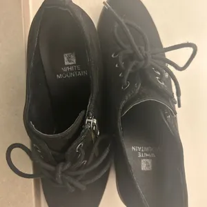 Boots Chic Black Lace-Up Heeled Boots Like New! 7 1/2M-White Mountain Built well thumbnail 5
