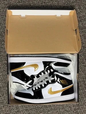 Nike Air Jordan 1 Mid SE thumbnail 4