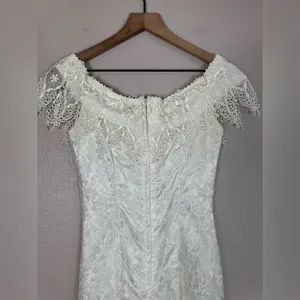 Loralie Original Vintage 90’s Off The Shoulder Lace Wedding Dress White size 4 thumbnail 7