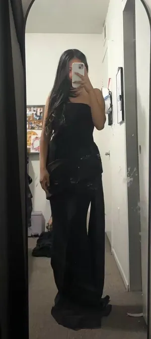 Black dress thumbnail 1
