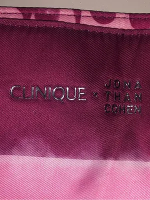 Clinique Satin Ombre Tote in Berry, Pink & Red thumbnail 2