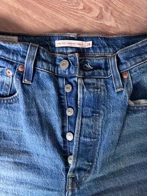 Levi’s Ribcage Straight Ankle Jeans thumbnail 5