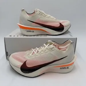 Nike Women's Vaporfly 4 Road Running Shoes 6.5 Nwb No Lid HF6411-100 thumbnail 1