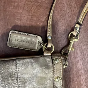 Coach vintage wristlet. Gold w/gold glitter/sparkles thumbnail 2