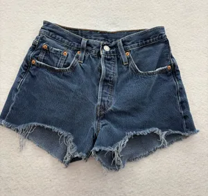women’s levi’s shorts size W25 thumbnail 1