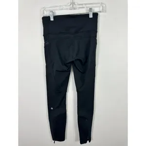 Lululemon‎ Tight Leggings Womens 4 Black Zip Pocket Ribbed Mesh Athletic Running thumbnail 2