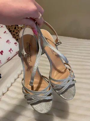 Silver sparkly heels thumbnail 1