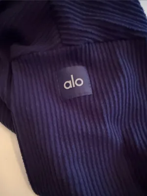ALO Yoga Muse Navy Cropped Ribbed Hoodie thumbnail 3