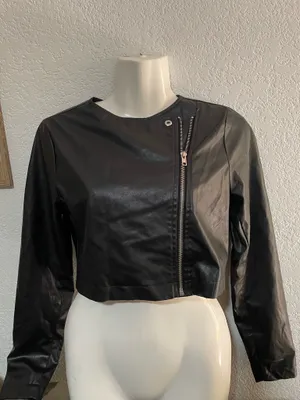 Camellia Faux Leather Jacket Size Small Black Moto Cropped thumbnail 3