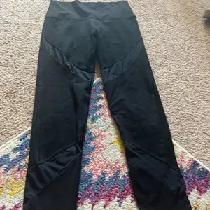 Aerie small‎ black leggings thumbnail 1
