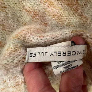 EUC Sincerely Jules Fuzzy Pink/cream Cropped Cardigan size M thumbnail 7