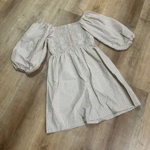 BIBI | Woman's NWT Taupe Tan White Striped Smocked Puff‎ Sleeve Dress, Size XL thumbnail 4