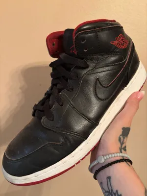 Air Jordan 1 Retro Mid GS 'Black Gym Red' thumbnail 1