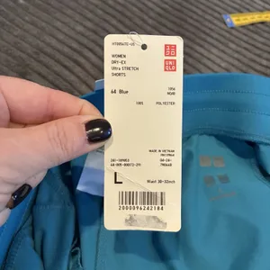 NEW Uniqlo Women Ultra Stretch Dry-Ex Active Shorts LARGE Sky BLUE Athletic thumbnail 13