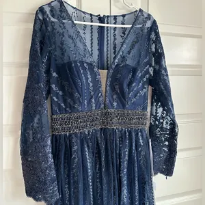 Mac Duggal Long Sleeve Floral Illusion‎ Midnight Navy A Line Gown Size 8 NWT thumbnail 5