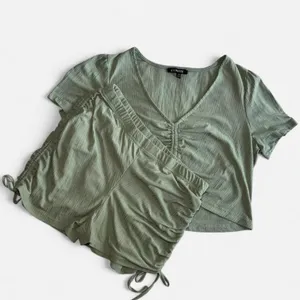 LEMITE Women's XL Green Ribbed Crop Top and Shorts Set thumbnail 5