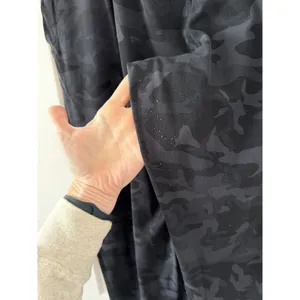 Lululemon Camo Joggers – Size 12 thumbnail 4