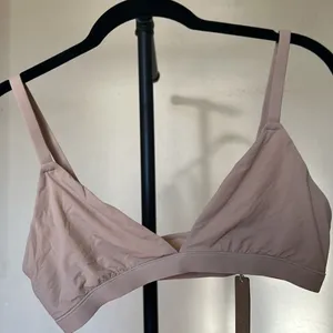 NWT Skims Everybody Triangle Bralette CLAY‎ Bra Nude Beige Size S thumbnail 4