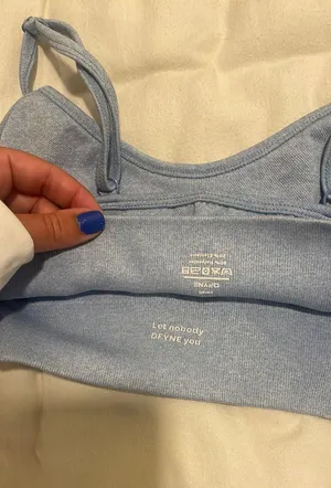 DFYNE sports bra thumbnail 2