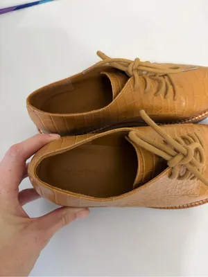 VINCE Like New Camilla Platform Derby Croc Embossed Oxford in Tan - Size 7 thumbnail 8