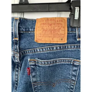 Levis 550‎ Relaxed Fit Tapered Leg Jeans Womens 10 M Blue Made in USA 90s thumbnail 4