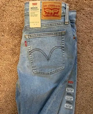 Levi's wedgie straight leg jeans thumbnail 4