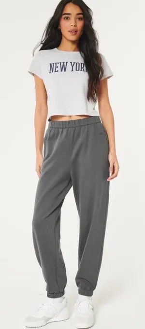 Womens large Hollister Co. Dark Grey Ultra-High Rise Fleece Dad Joggers thumbnail 1