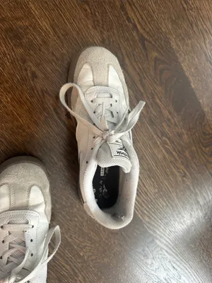 Reebok Off-White and Light Gray Low-Top Sneakers thumbnail 5
