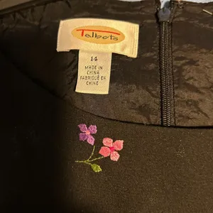 Talbots Black Sleeveless Sheath Dress with Pink Floral Embroidery Size 14 thumbnail 3