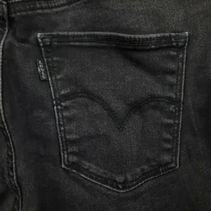 Levi’s Slimming Skinny Jeans Women’s Size 28 Black Stretch Denim Mid Rise thumbnail 5