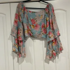 Willow root small flowy‎ crop top with wide sleeves thumbnail 3