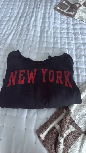 Brandy Melville Sweatshirt New York Cropped John Galt thumbnail 4