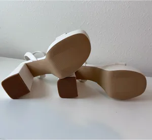 Abound White Chunky Heels thumbnail 3